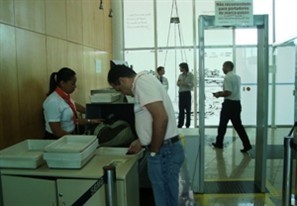 Campanha Maringá Merece – Novo aparelho de raio X será instalado nesta quarta-feira no aeroporto de Maringá